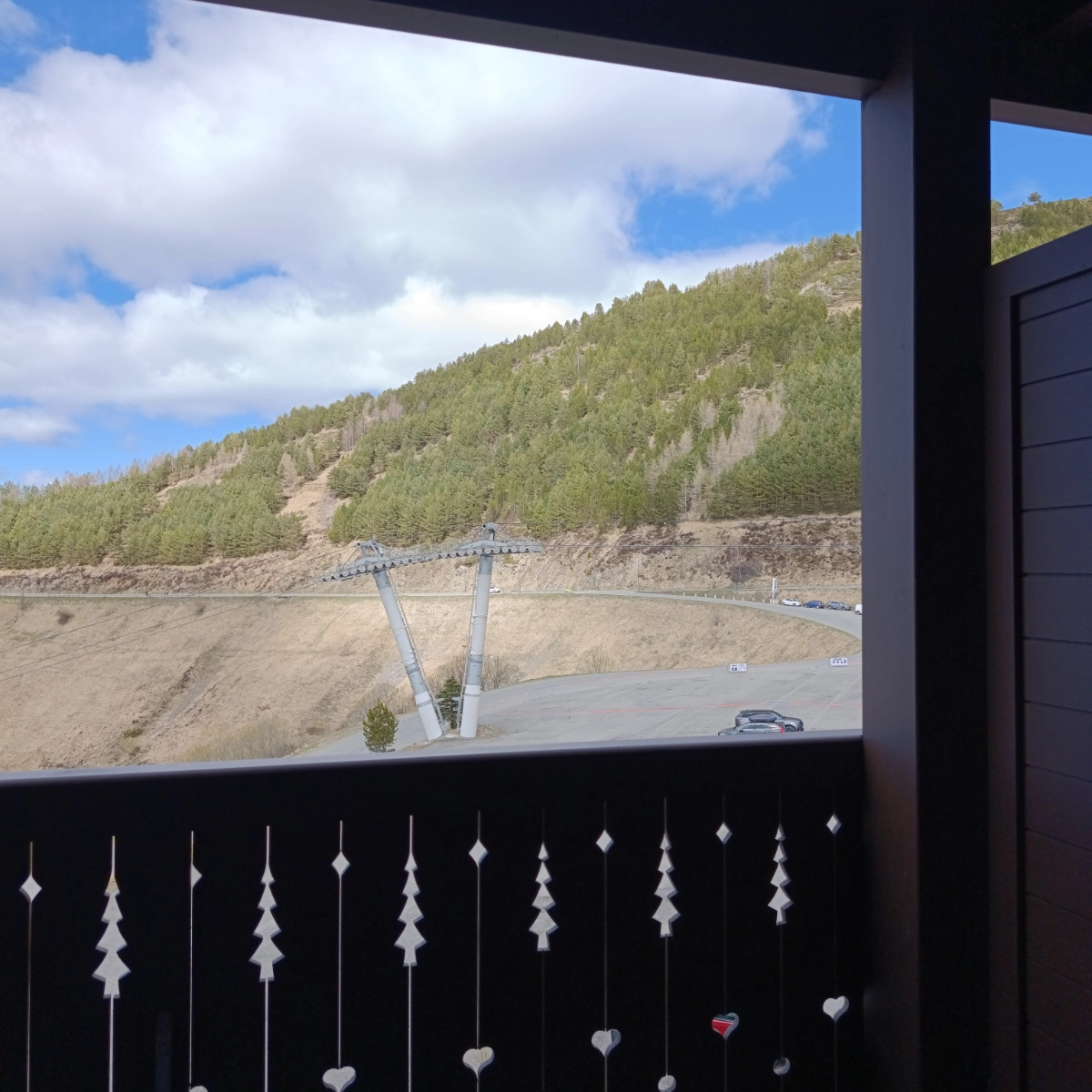 balcon-refuge-des-marmottes-location-appartement-peyragudes